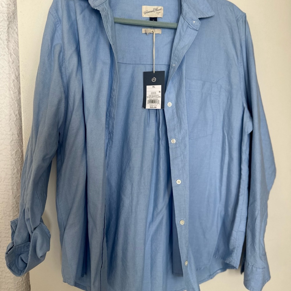 XL universal thread button up shirt. New with tags.